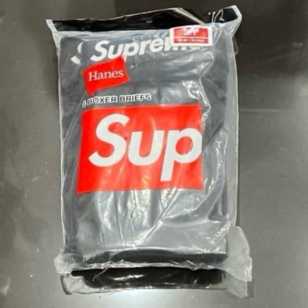 Supreme x Hanes Black Boxer Briefs - Red Logo